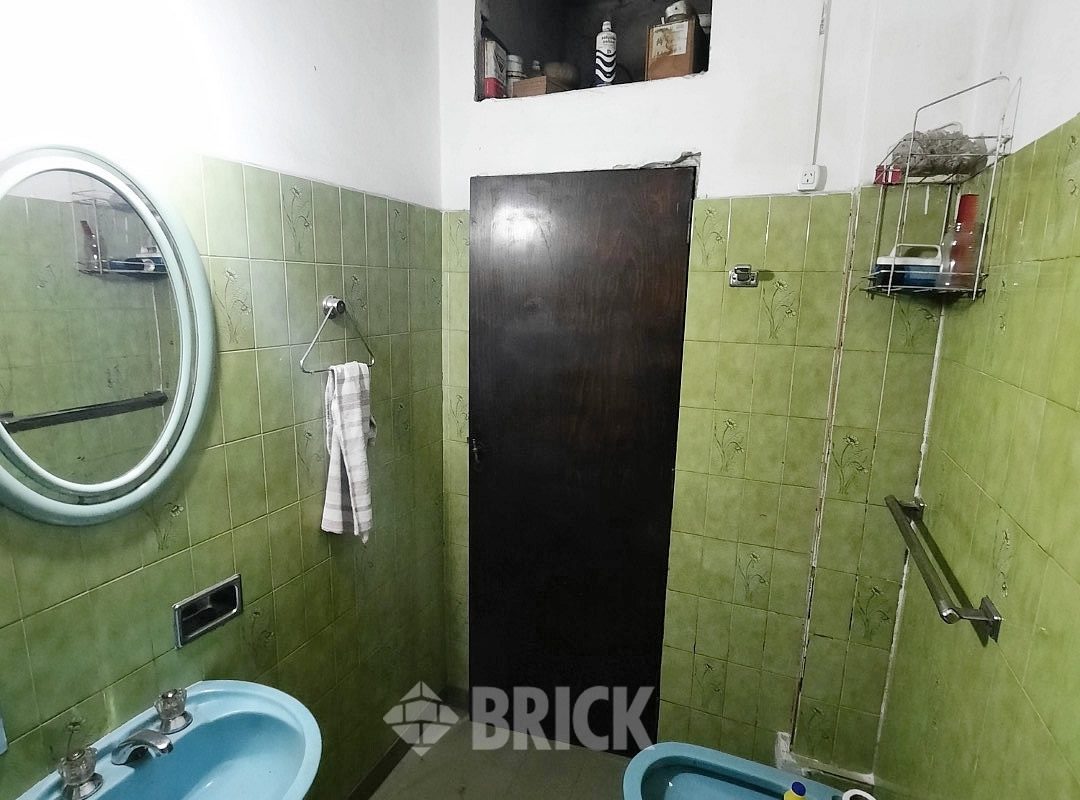 LAMADRID, AV. al 1600 18