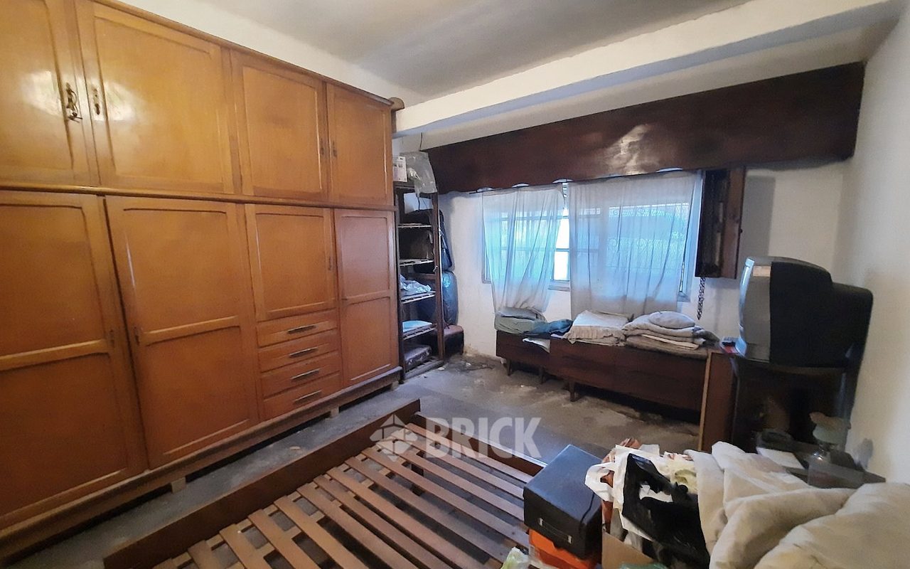 LAMADRID, AV. al 1600 19