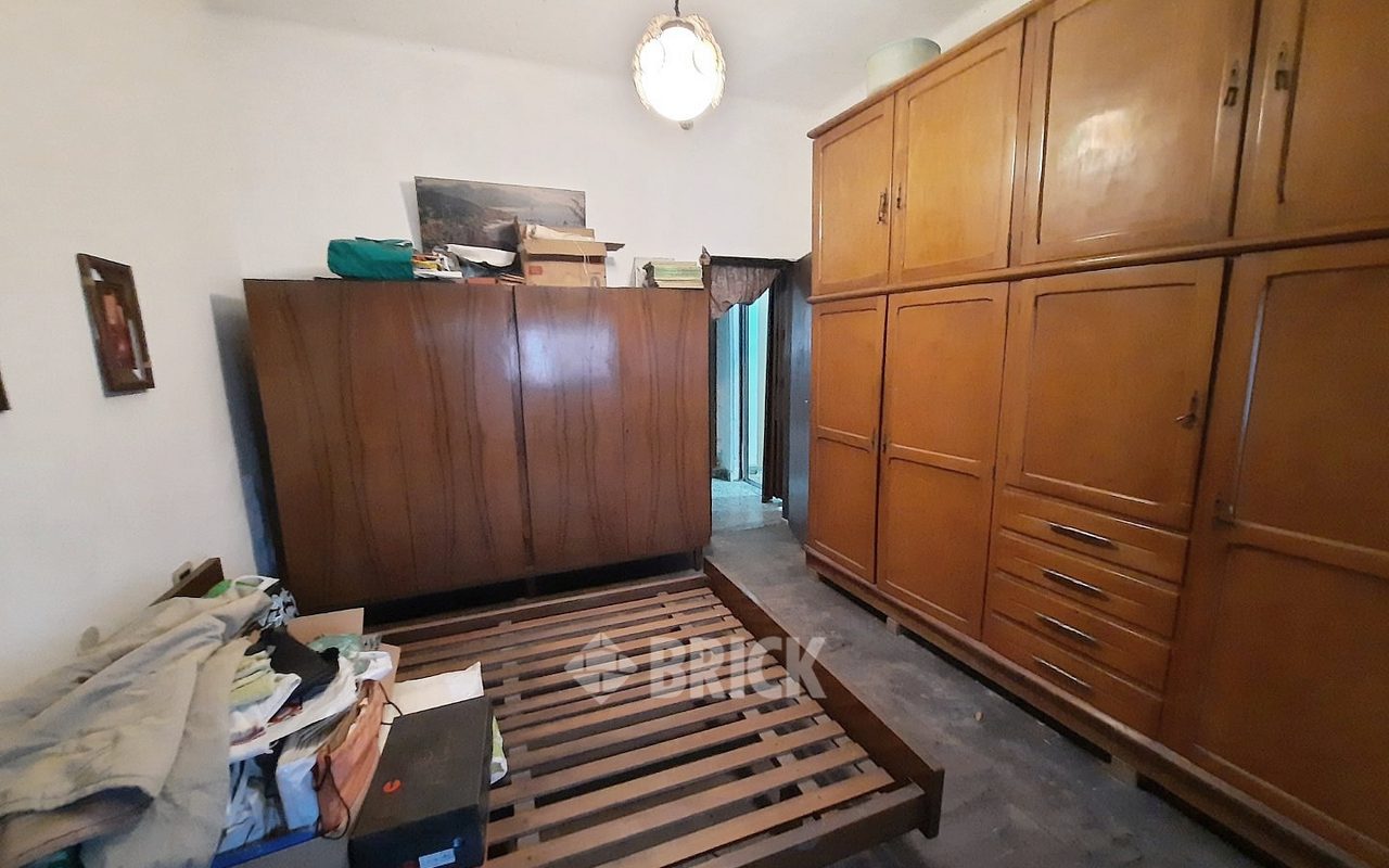 LAMADRID, AV. al 1600 20