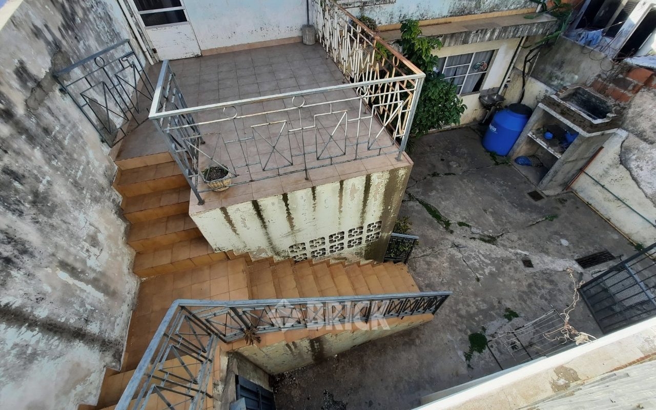 LAMADRID, AV. al 1600 25