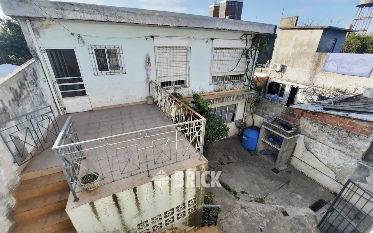 LAMADRID, AV. al 1600 26