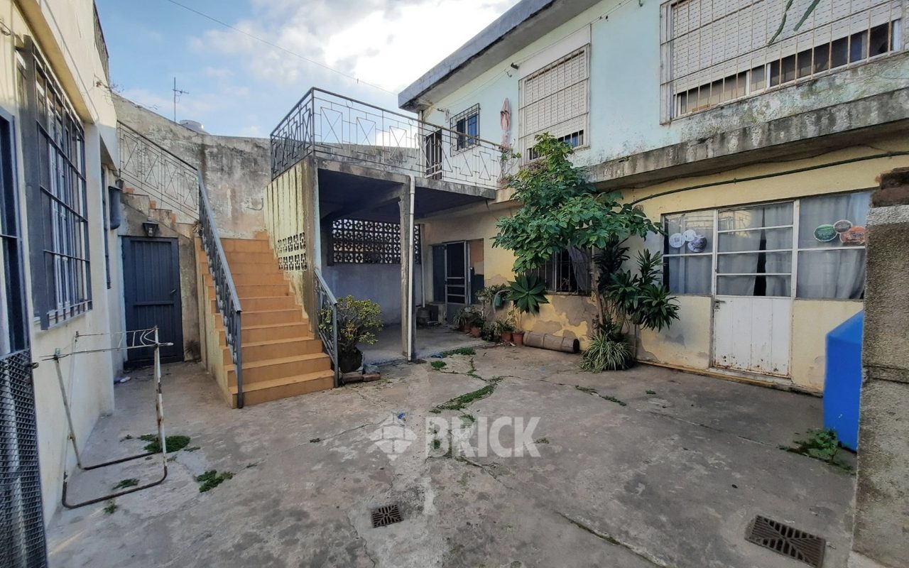 LAMADRID, AV. al 1600 3