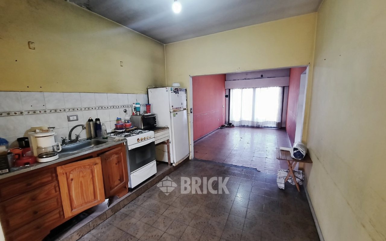 LAMADRID, AV. al 1600 30