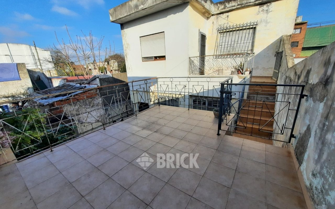 LAMADRID, AV. al 1600 43