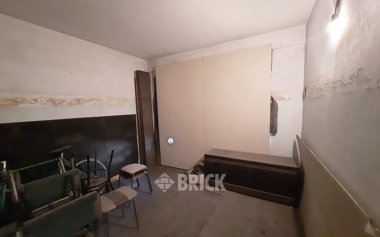 LAMADRID, AV. al 1600 52