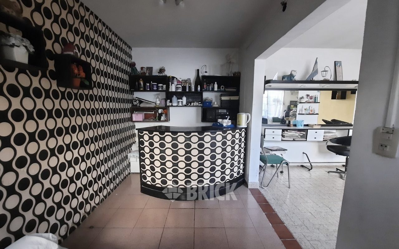 LAMADRID, AV. al 1600 58