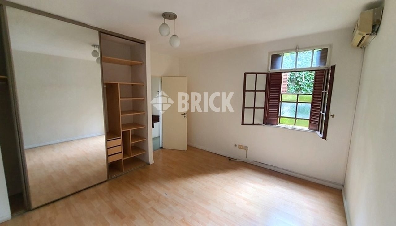 BORGES, JORGE LUIS al 2000 Piso 1 18