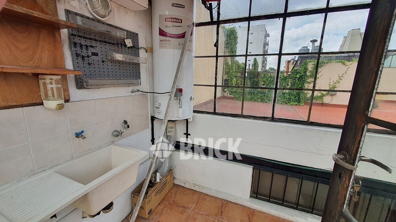 BORGES, JORGE LUIS al 2000 Piso 1 27