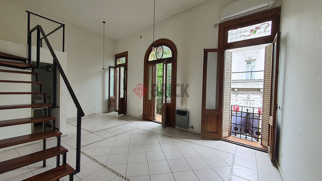 BORGES, JORGE LUIS al 2000 Piso 1 6