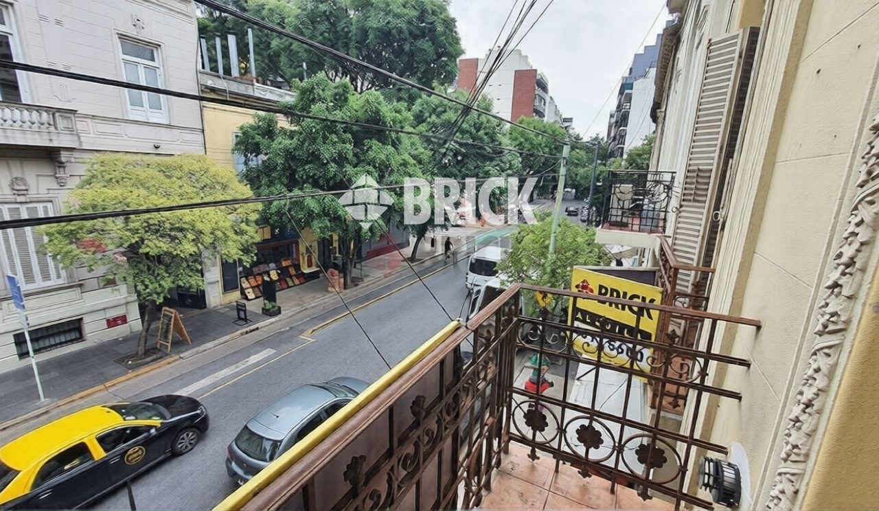 BORGES, JORGE LUIS al 2000 Piso 1 8