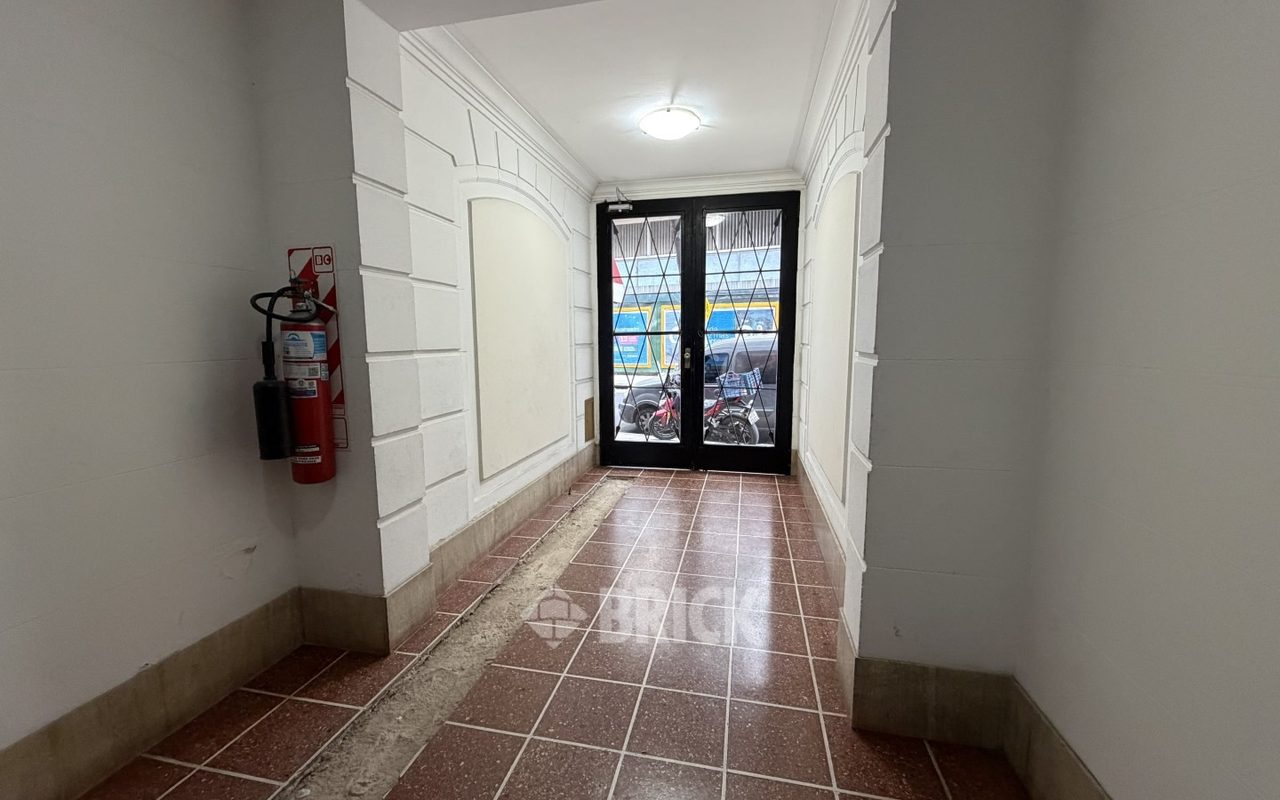 JAURES, JEAN al 800 Piso PB 13
