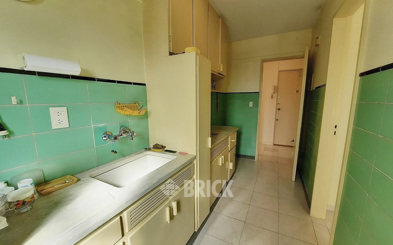 IRIGOYEN, BERNARDO DE al 1300 Piso 7 18