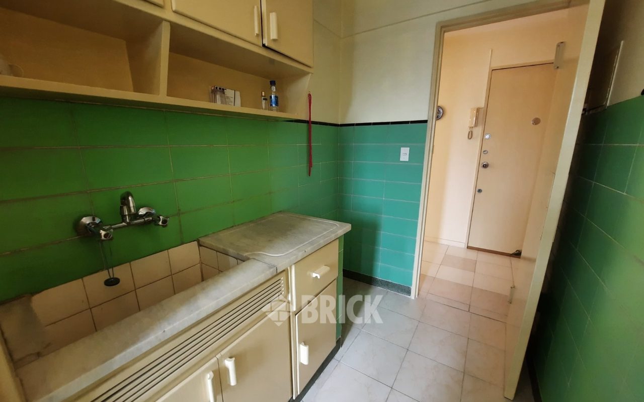 IRIGOYEN, BERNARDO DE al 1300 Piso 7 19