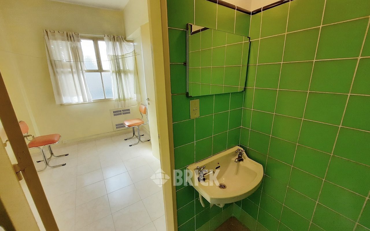 IRIGOYEN, BERNARDO DE al 1300 Piso 7 23