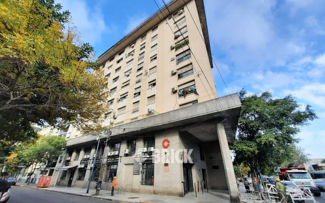 IRIGOYEN, BERNARDO DE al 1300 Piso 7 30