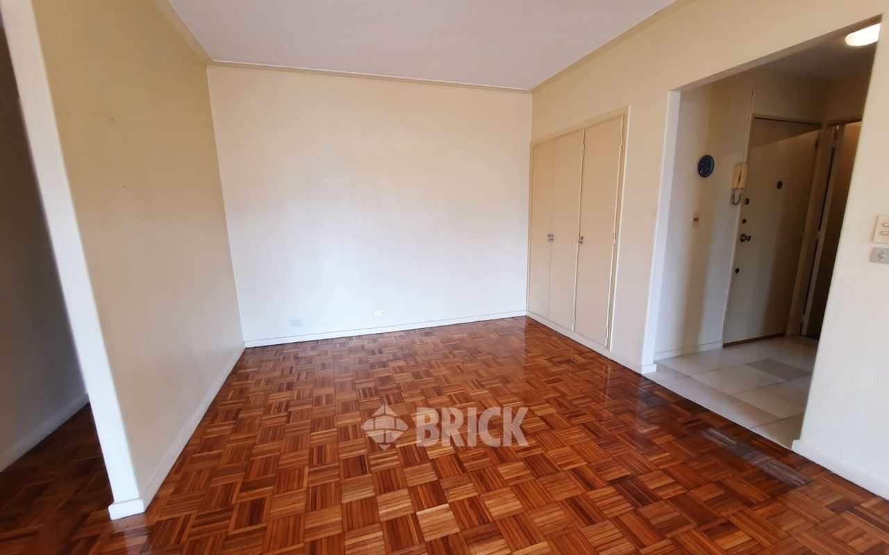 IRIGOYEN, BERNARDO DE al 1300 Piso 7 7