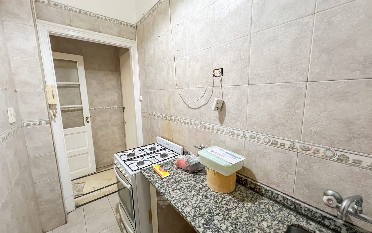 CORDOBA, AV. al 1200 Piso PB 14