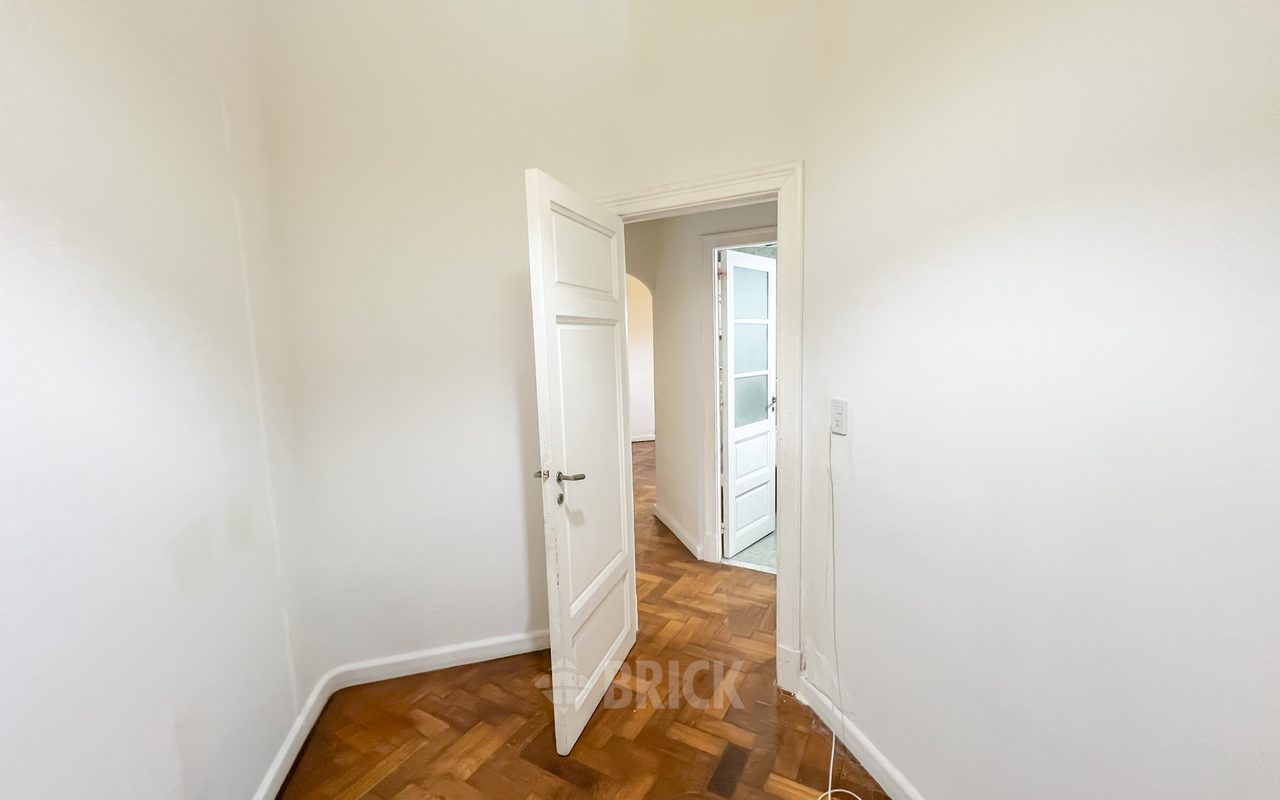 CORDOBA, AV. al 1200 Piso PB 7