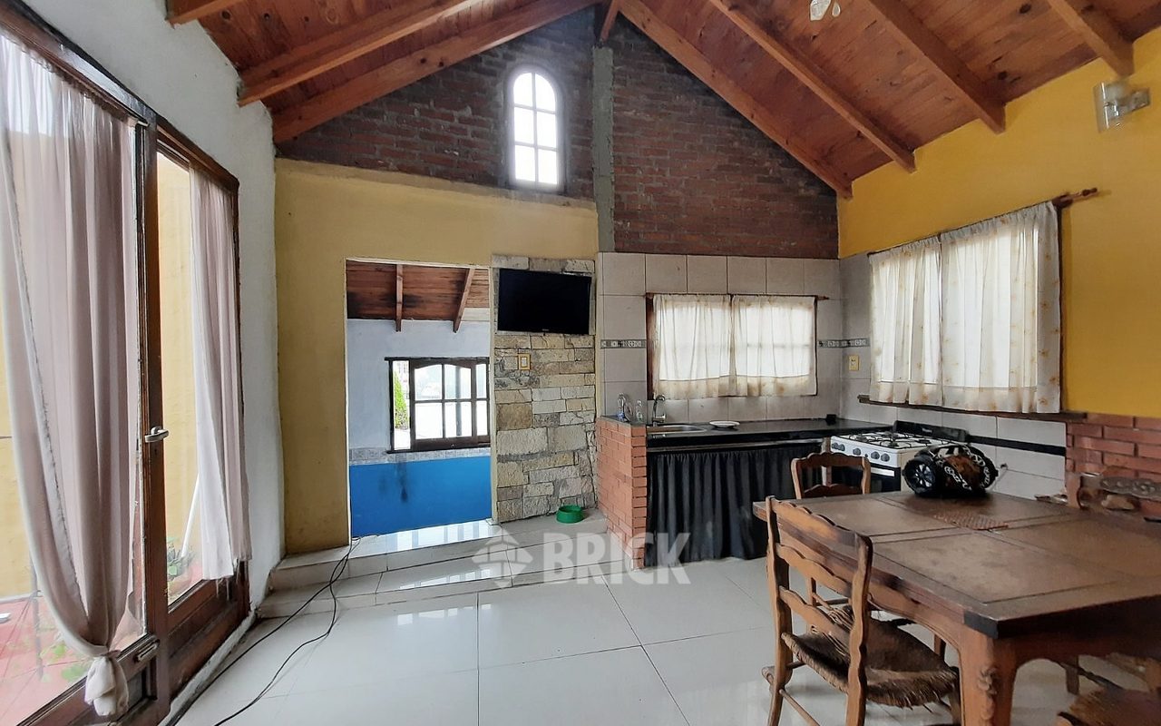 ACHA, GENERAL al 1400 Piso PB 15