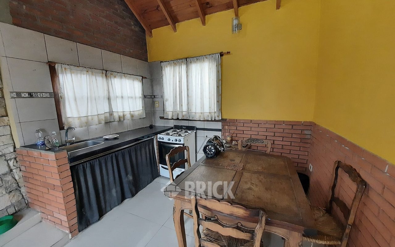 ACHA, GENERAL al 1400 Piso PB 18