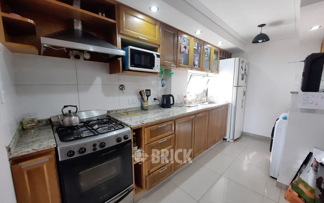 TUCUMAN al 100 Piso 6 10