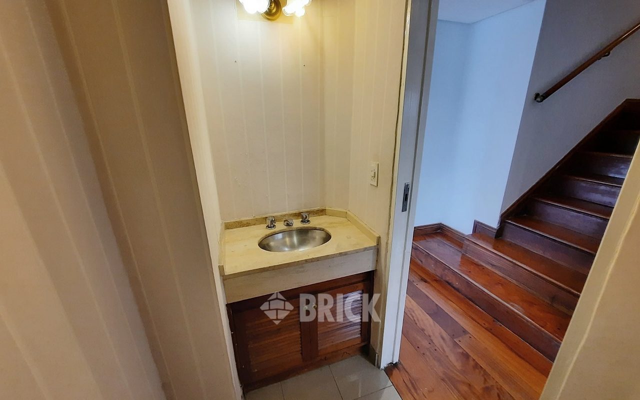 TALCAHUANO al 900 Piso 18 12