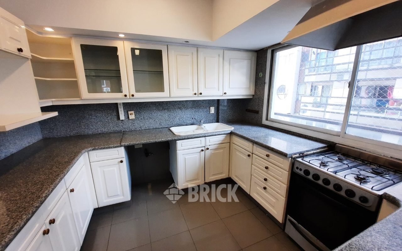 TALCAHUANO al 900 Piso 18 15