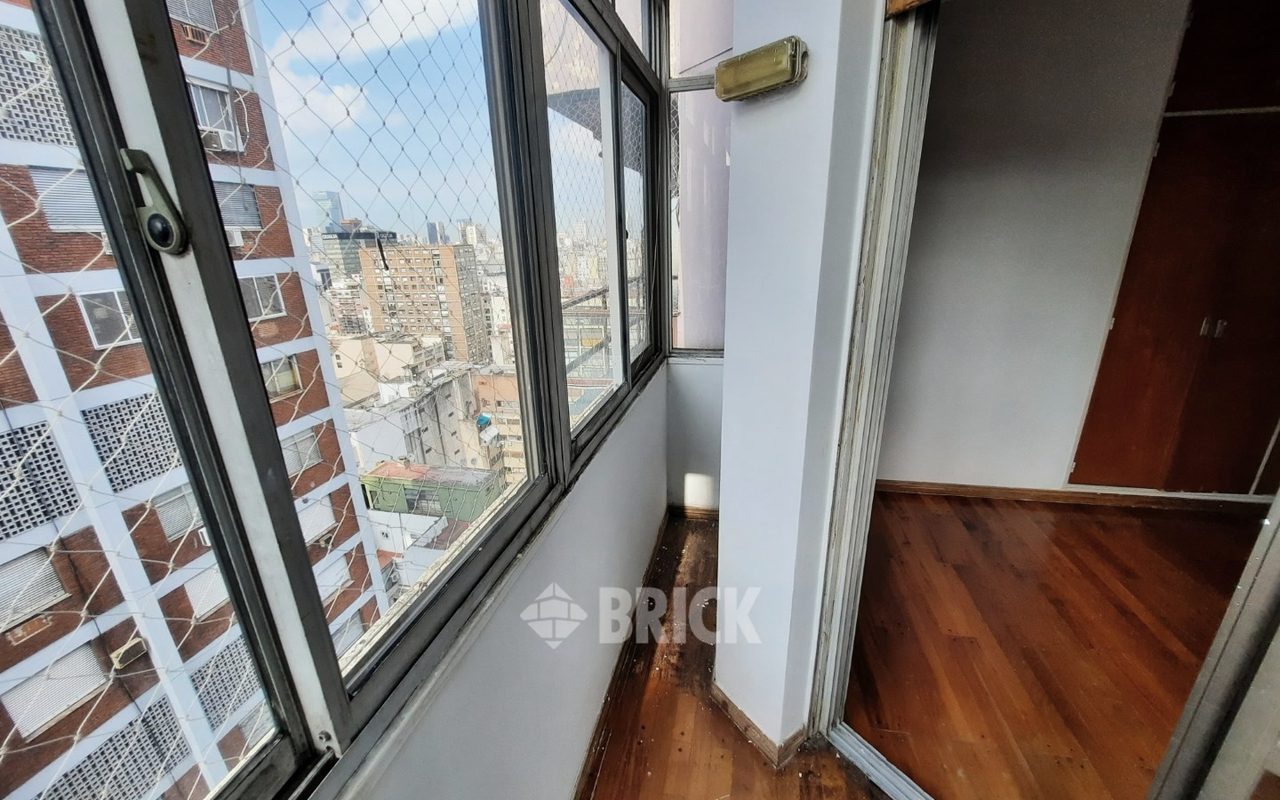 TALCAHUANO al 900 Piso 18 33