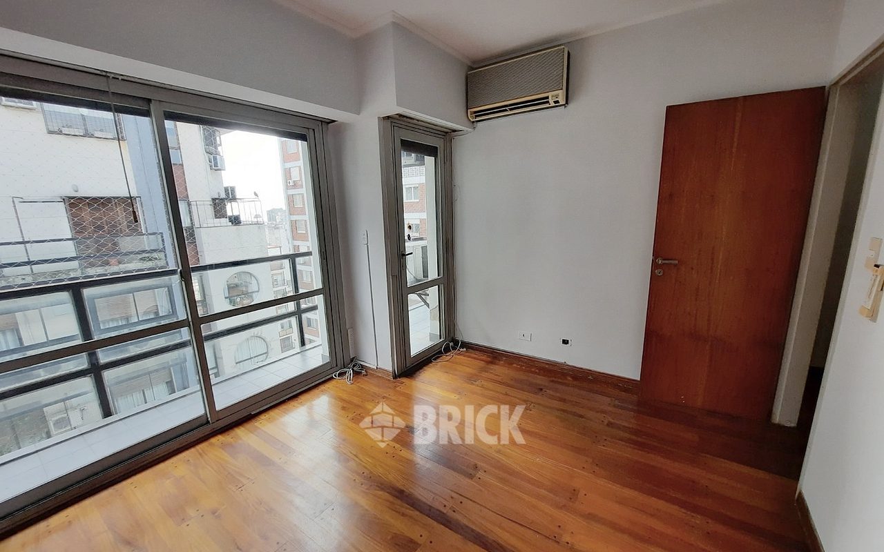 TALCAHUANO al 900 Piso 18 37