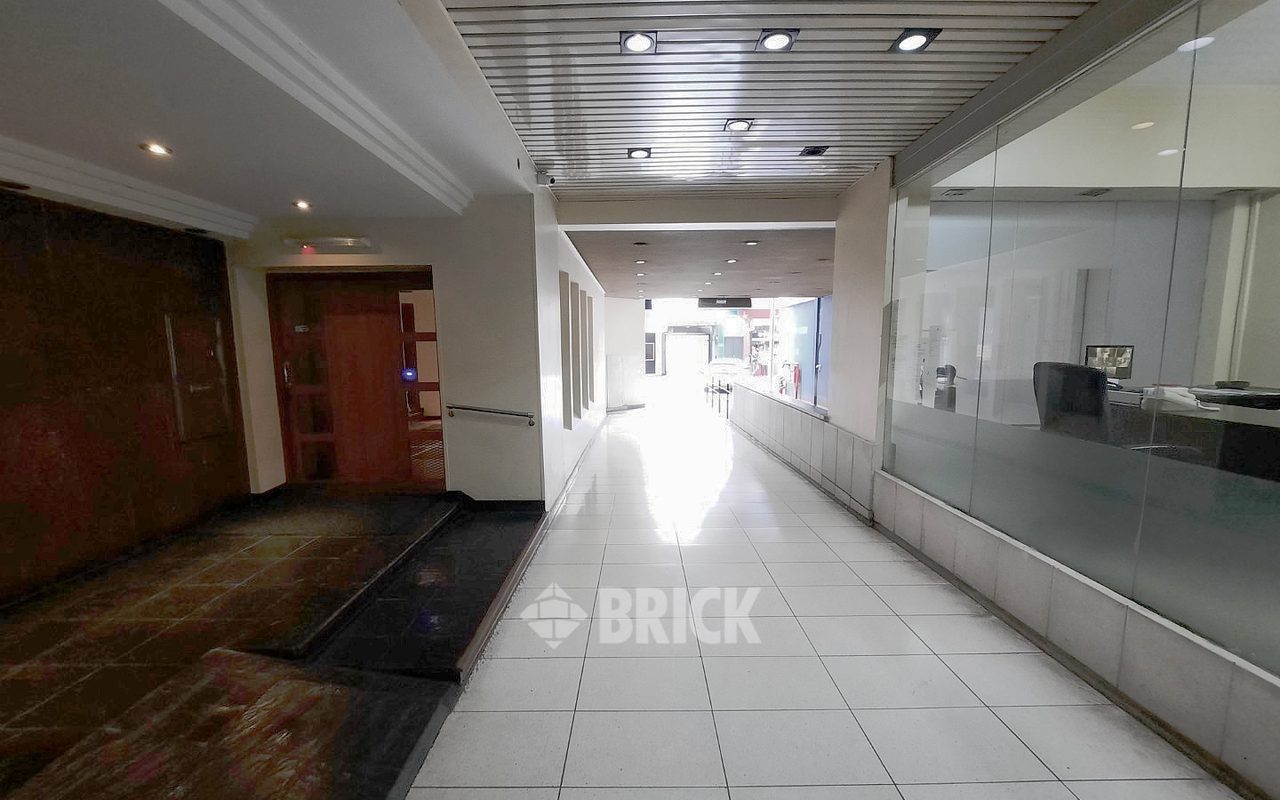 TALCAHUANO al 900 Piso 18 56