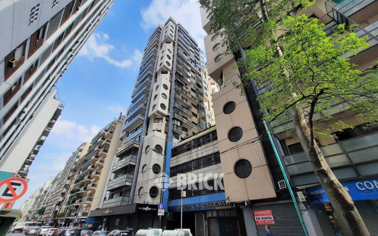 TALCAHUANO al 900 Piso 18 58