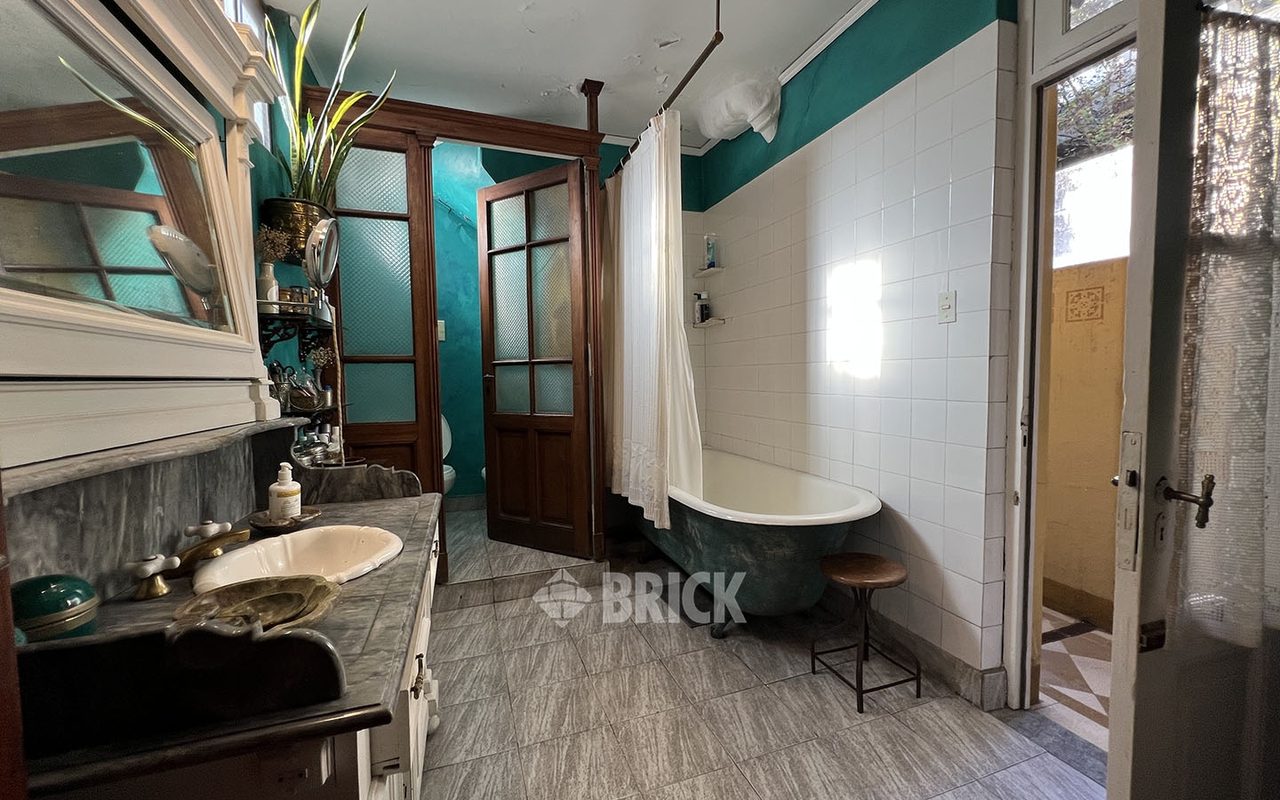 ORO, FRAY JUSTO SANTAMARIA DE al 2200 Piso 1 25