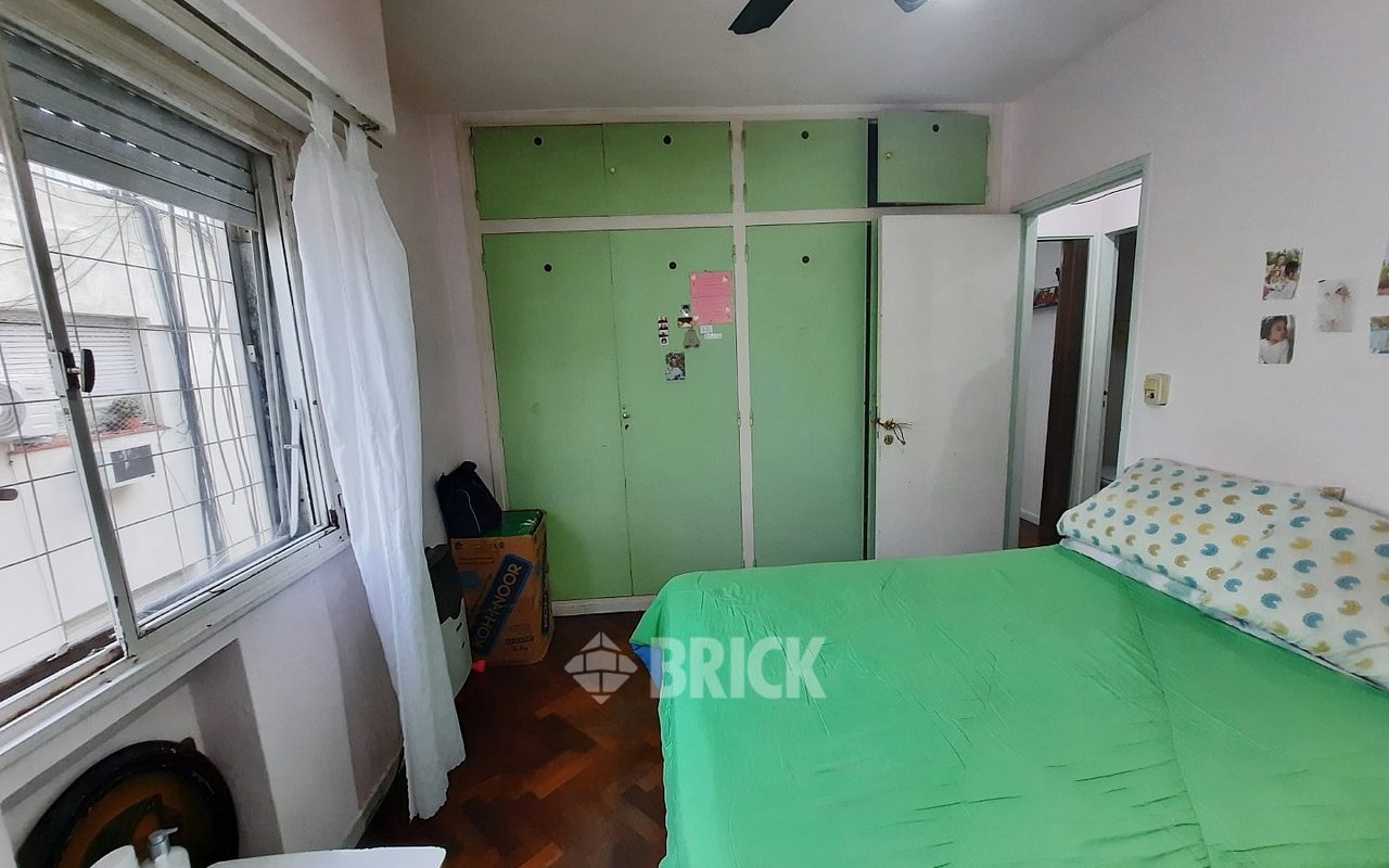 YRIGOYEN, HIPOLITO al 2900 Piso 9 10