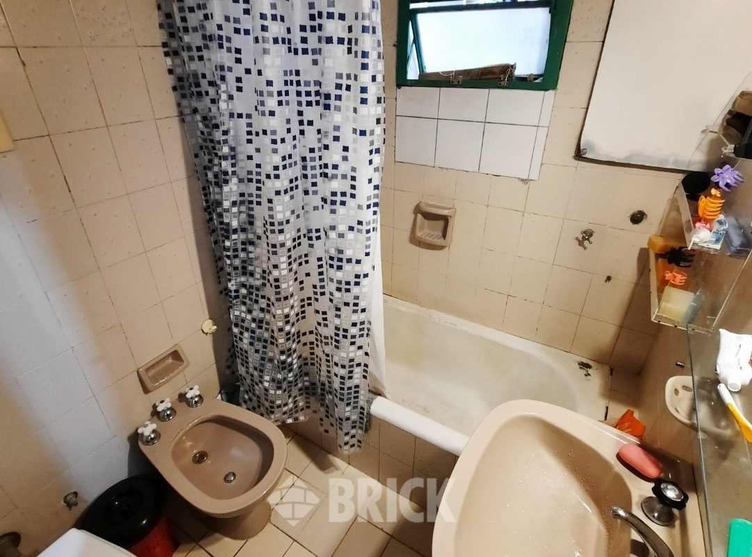 YRIGOYEN, HIPOLITO al 2900 Piso 9 12