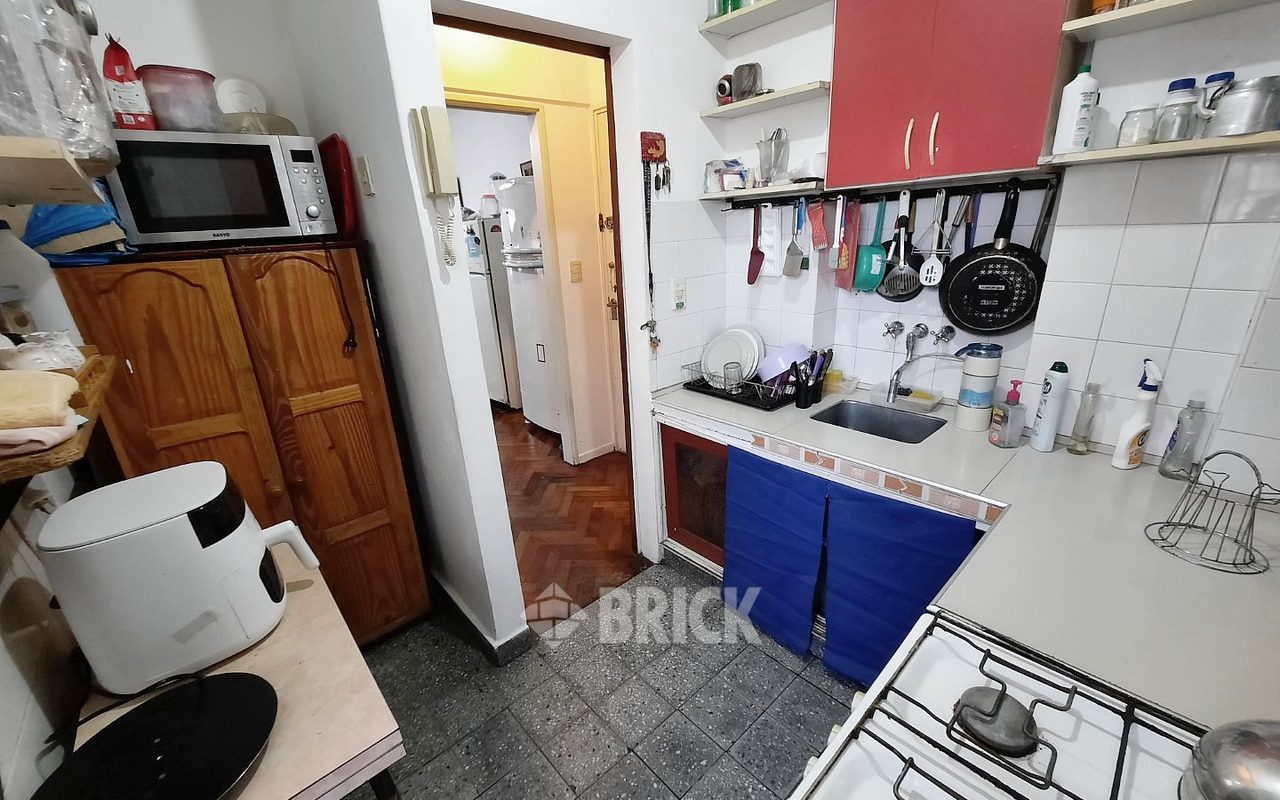 YRIGOYEN, HIPOLITO al 2900 Piso 9 20