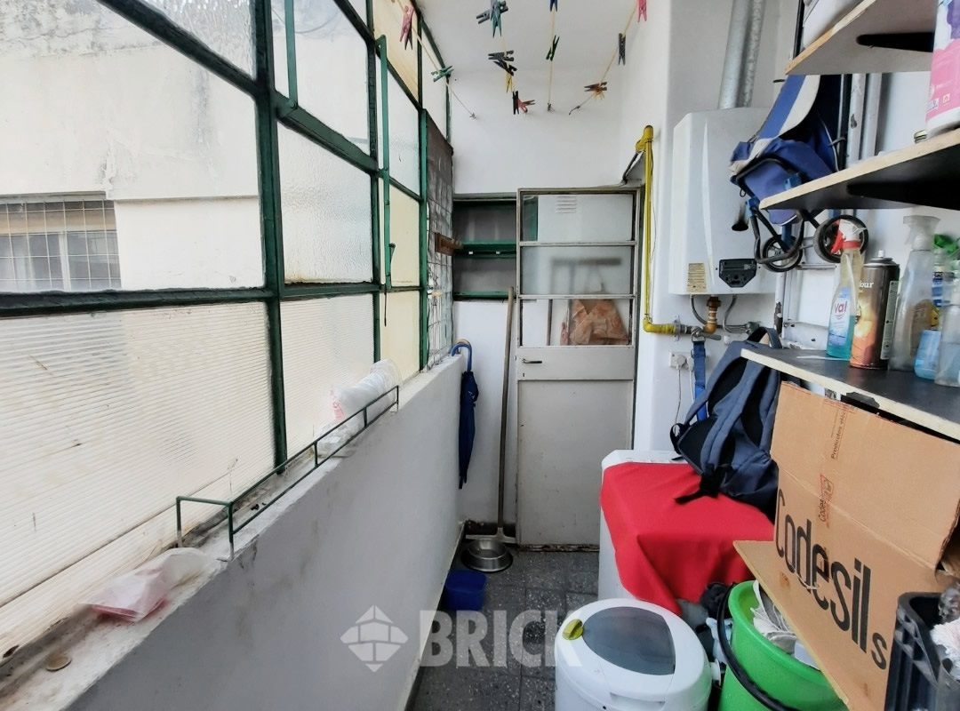 YRIGOYEN, HIPOLITO al 2900 Piso 9 22