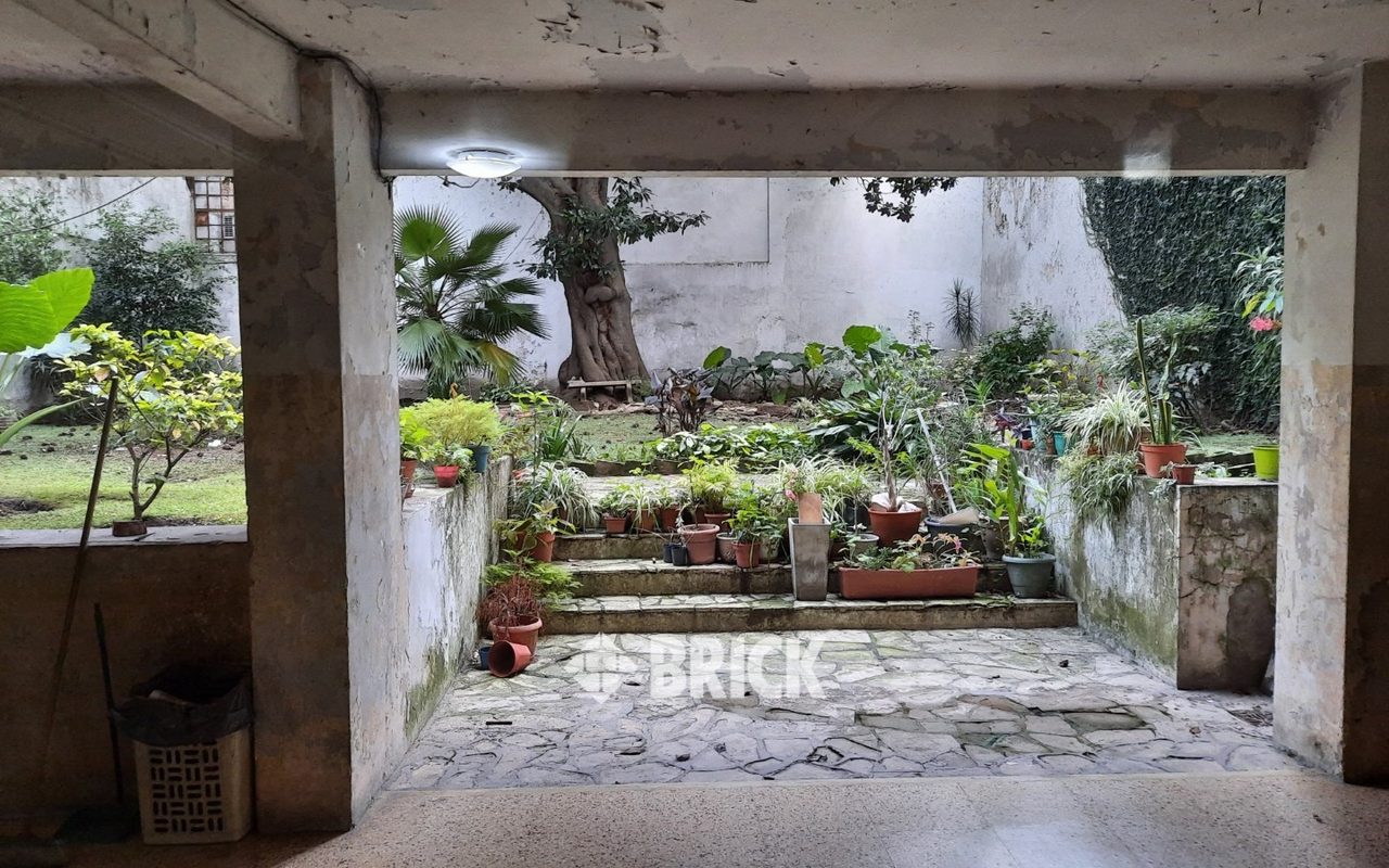 YRIGOYEN, HIPOLITO al 2900 Piso 9 23