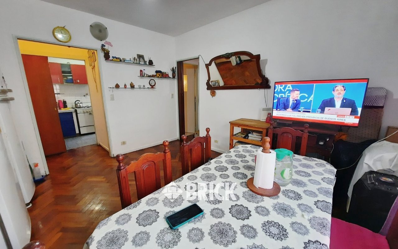 YRIGOYEN, HIPOLITO al 2900 Piso 9 4