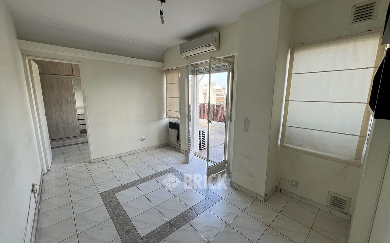 ACOYTE, AV. al 1500 Piso 7 1