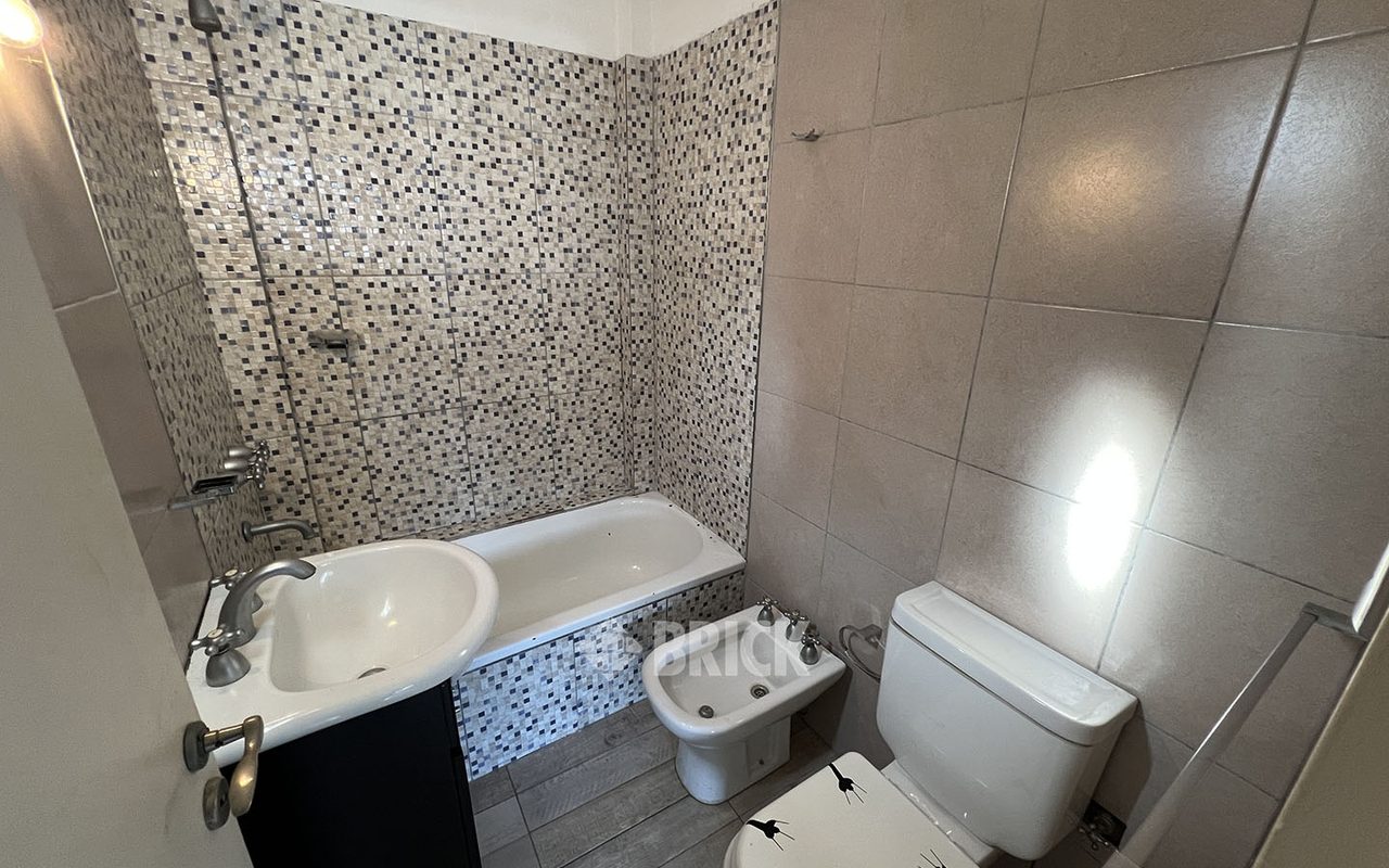 ACOYTE, AV. al 1500 Piso 7 10