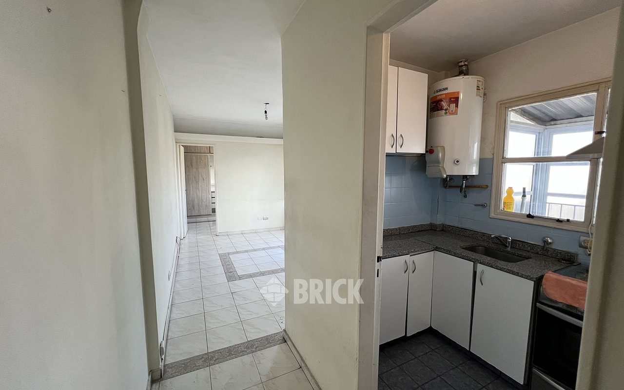 ACOYTE, AV. al 1500 Piso 7 12