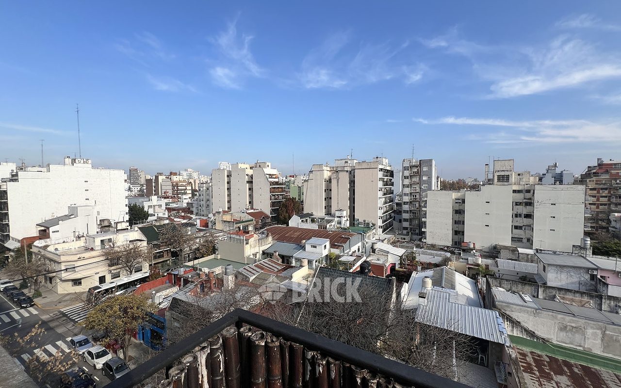 ACOYTE, AV. al 1500 Piso 7 6