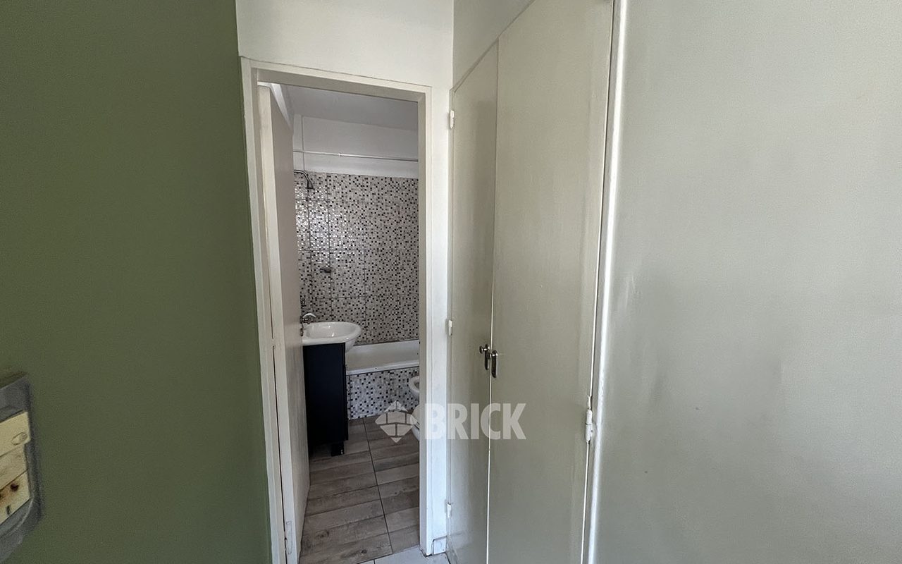 ACOYTE, AV. al 1500 Piso 7 9