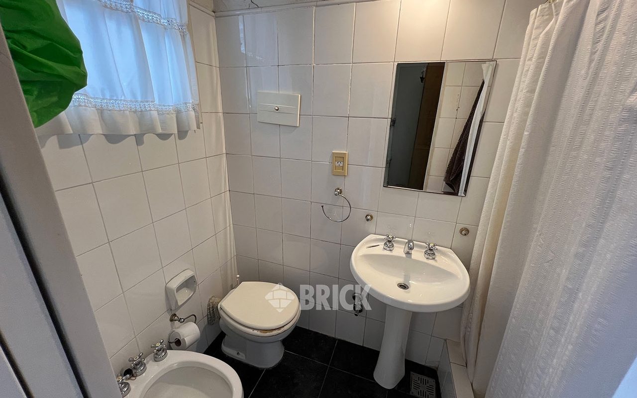 CORDOBA al 6400 Piso PB 24