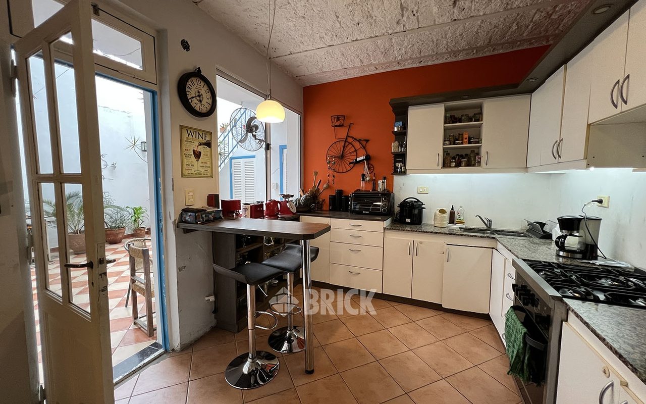 CORDOBA al 6400 Piso PB 5