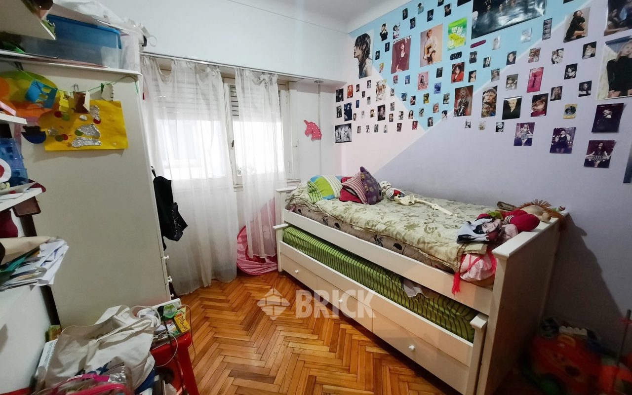 RIVADAVIA, AV. al 2000 Piso 8 16