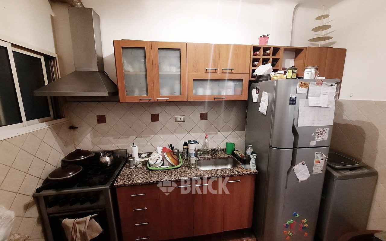 RIVADAVIA, AV. al 2000 Piso 8 6