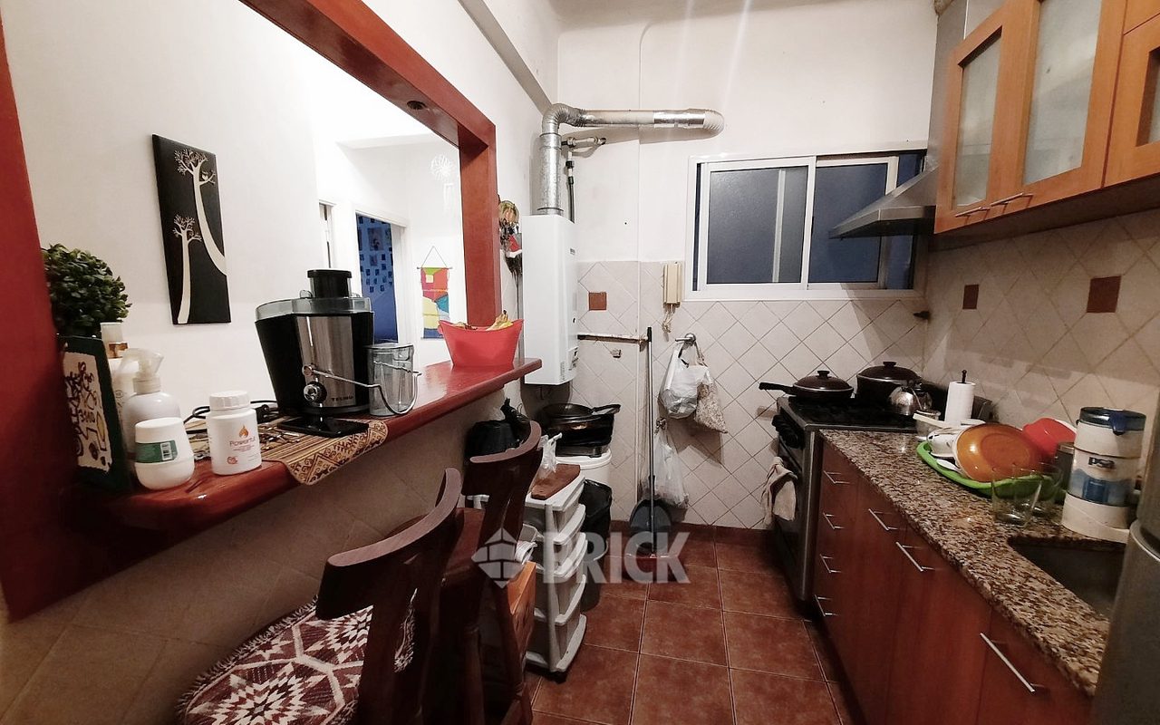 RIVADAVIA, AV. al 2000 Piso 8 7