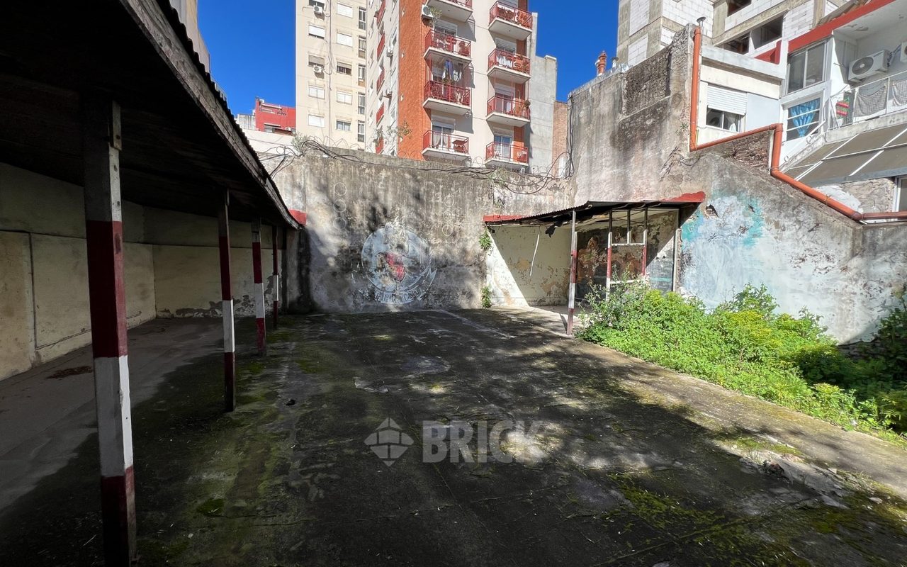 LACROZE, FEDERICO, AV. al 2400 Piso 1 10