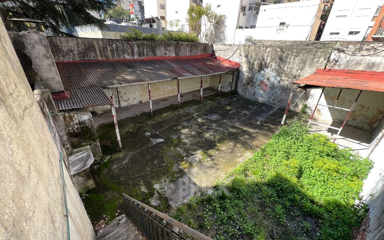 LACROZE, FEDERICO, AV. al 2400 Piso 1 11